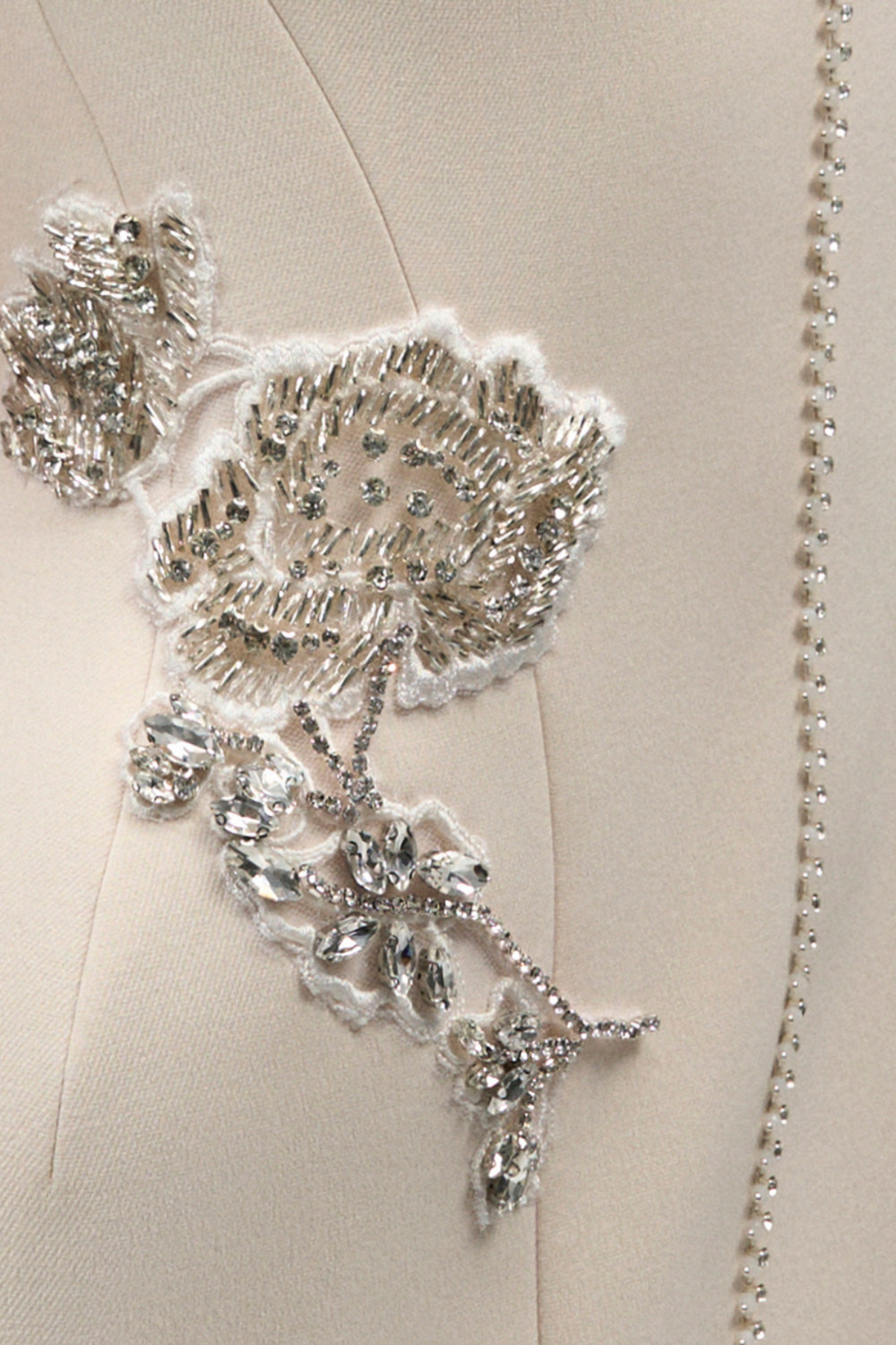 Dragoslav Embroidered Floral Qipao Maxi Dress