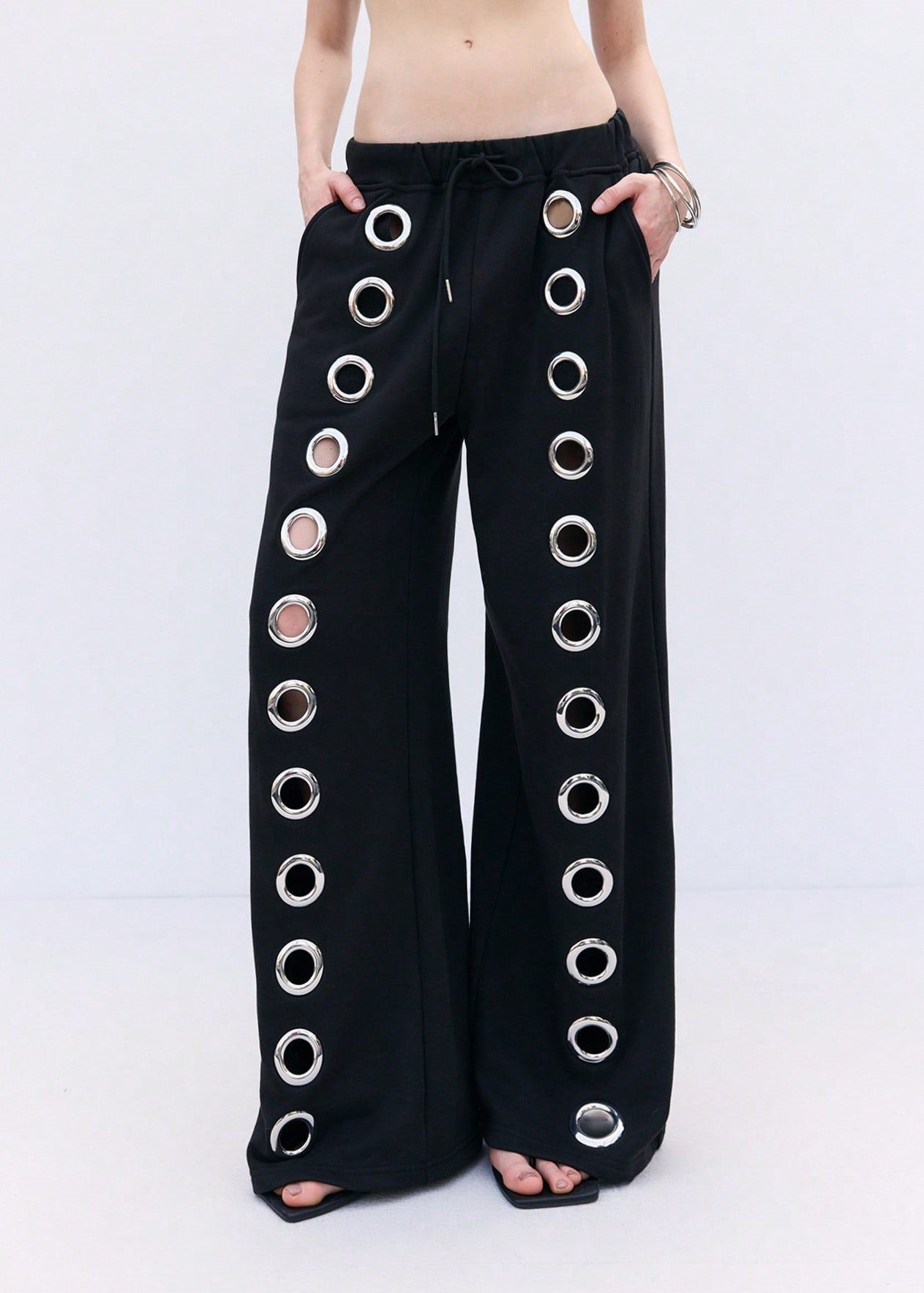Faiza Eyelet Hooded Pants Set In Black