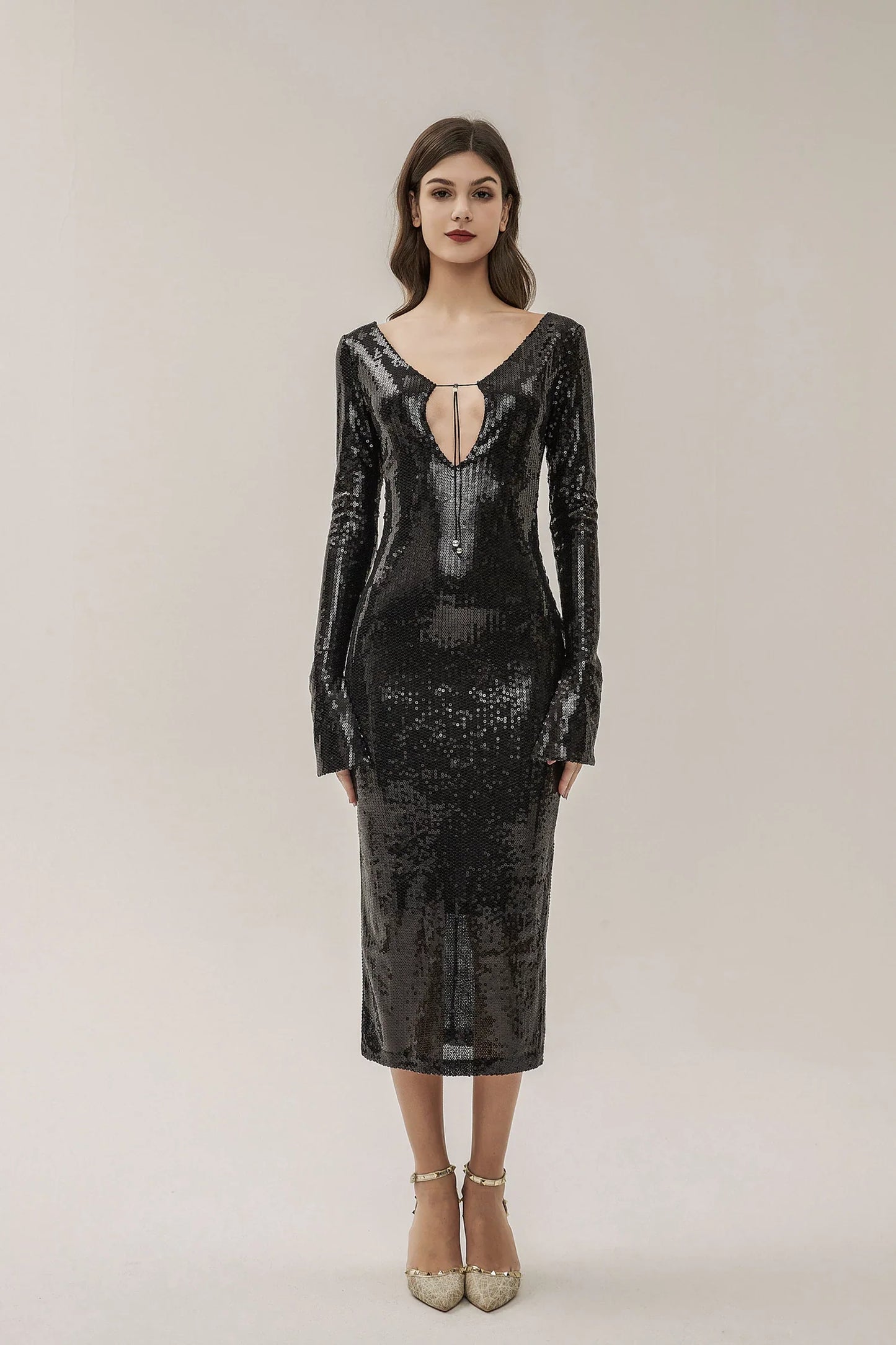 Kestrel Long Sleeve Sequin Backless Midi Dress In Black