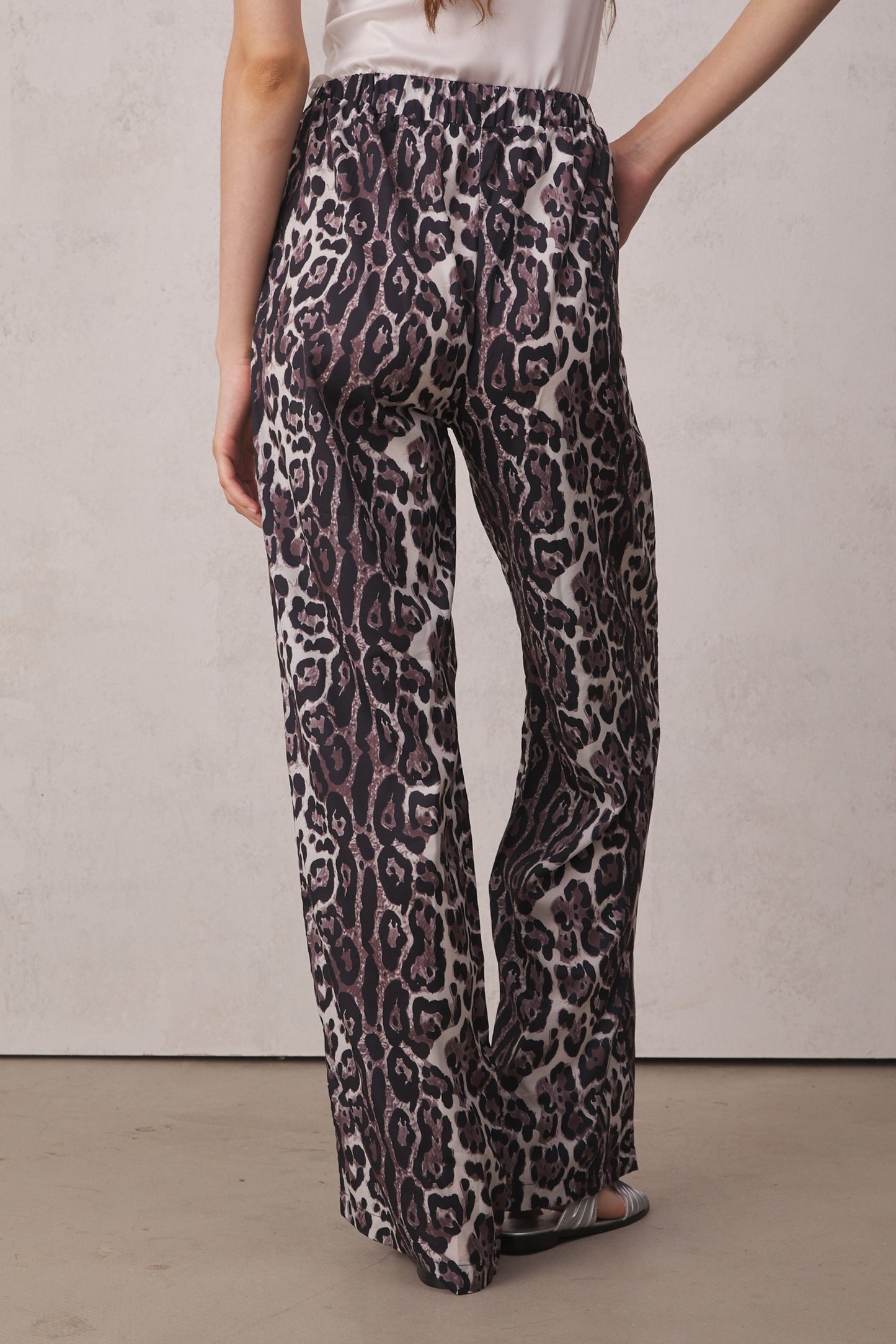 Eckstein Low Rise Leopard Wide Leg Pants