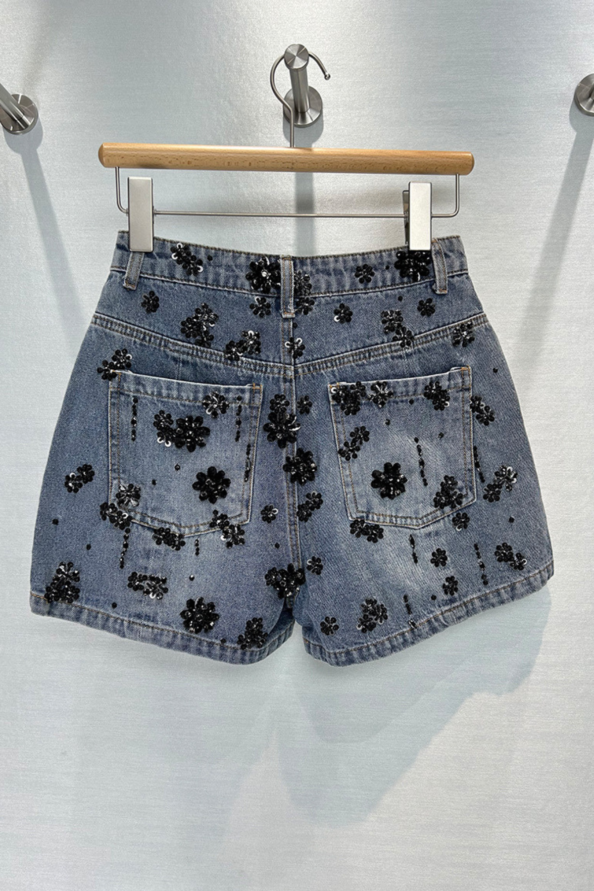 Leosan Rhinestone Short Jeans