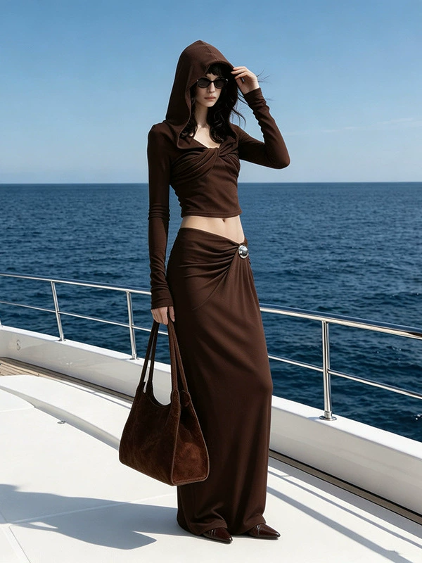 Maglocunos Hooded Twist Skirt Set